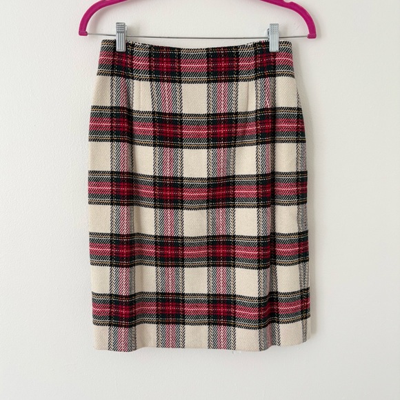 Jones New York Red Cream Green Plaid Button Down Skirt Suit Size 6 - Picture 6 of 10